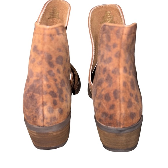 Corkys Girl Leather Depo Brown Animal Print Ankle Booties NEW - Picture 5 of 7